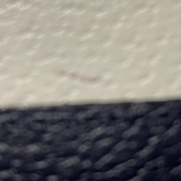 Kate Spade wallet, zipper enclosure - Picture 2 of 16